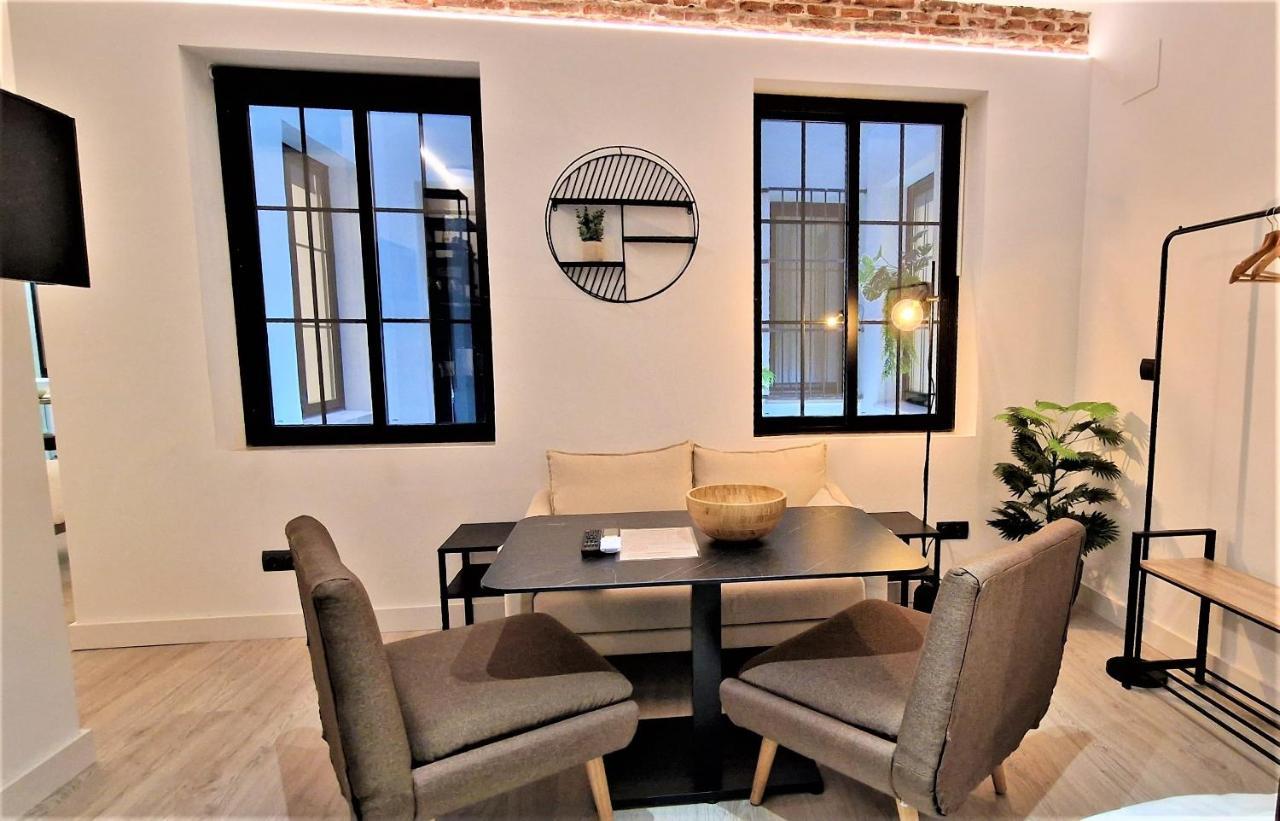 Apartamentos Wur Madrid Buitenkant foto