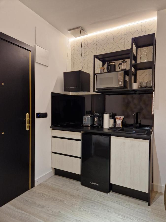 Apartamentos Wur Madrid Buitenkant foto