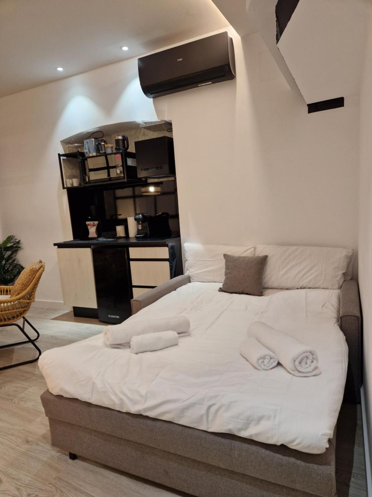 Apartamentos Wur Madrid Buitenkant foto